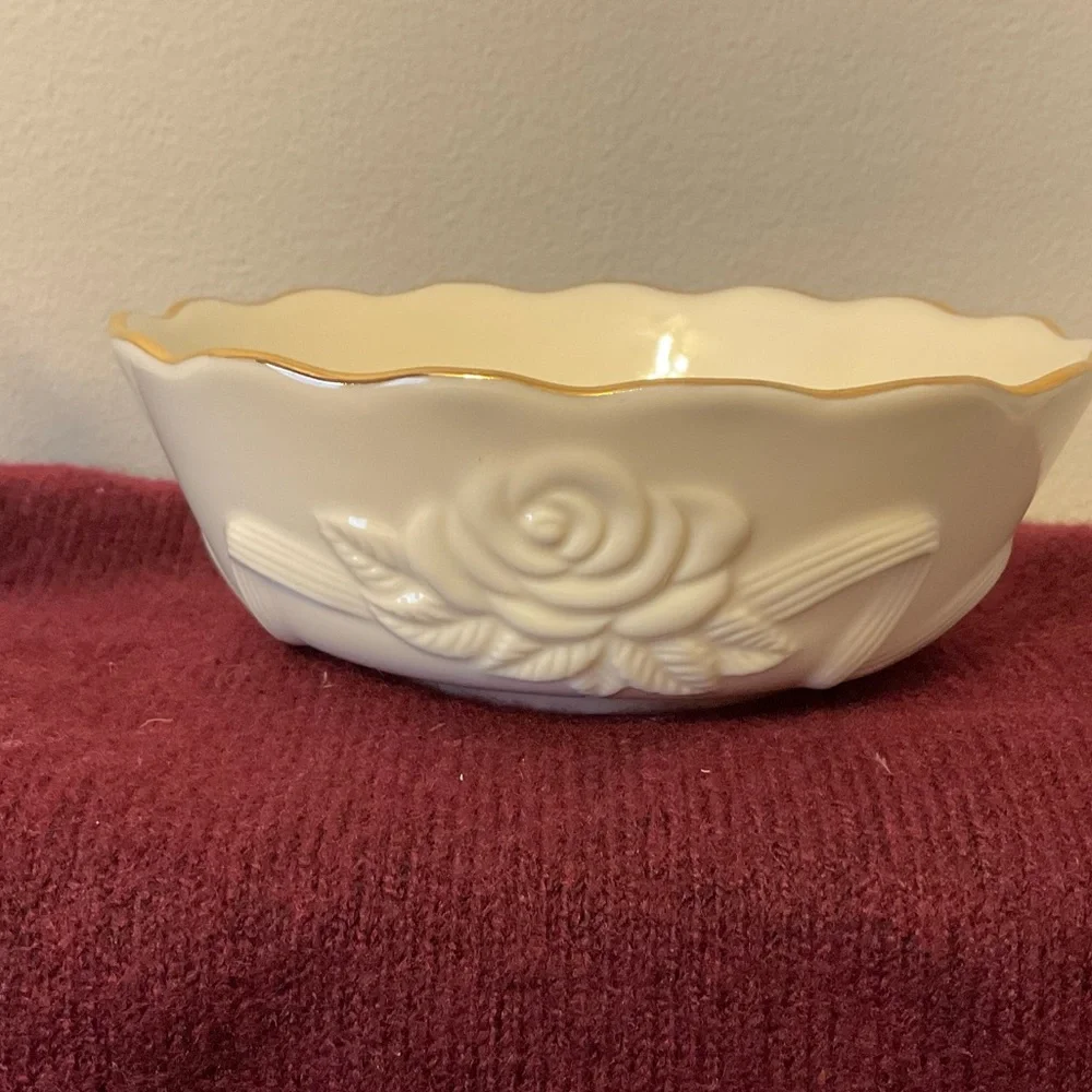 Vintage Classic Lenox Serving Bowls - Set of Two
